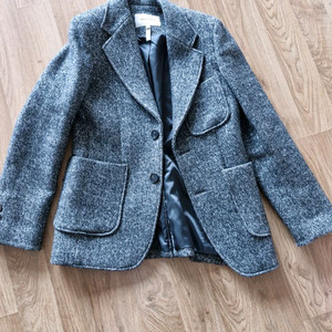 앤유 헤링본 자켓