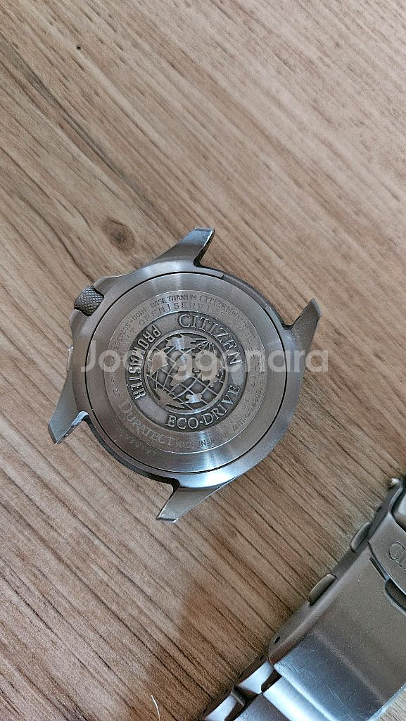 시티즌 PMD56 녹판 에코드라이브 티타늄 시계--2