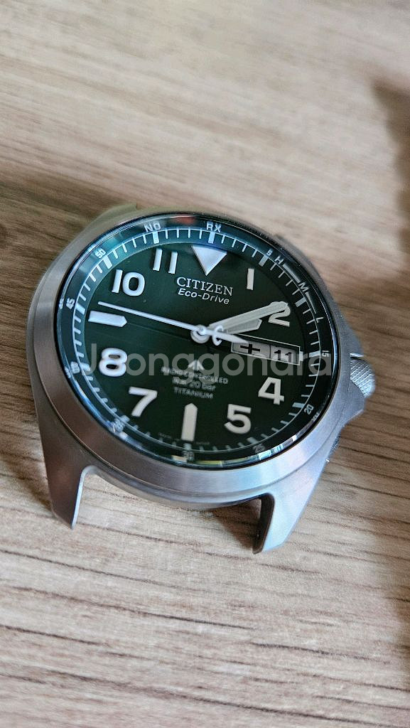 시티즌 PMD56 녹판 에코드라이브 티타늄 시계--1