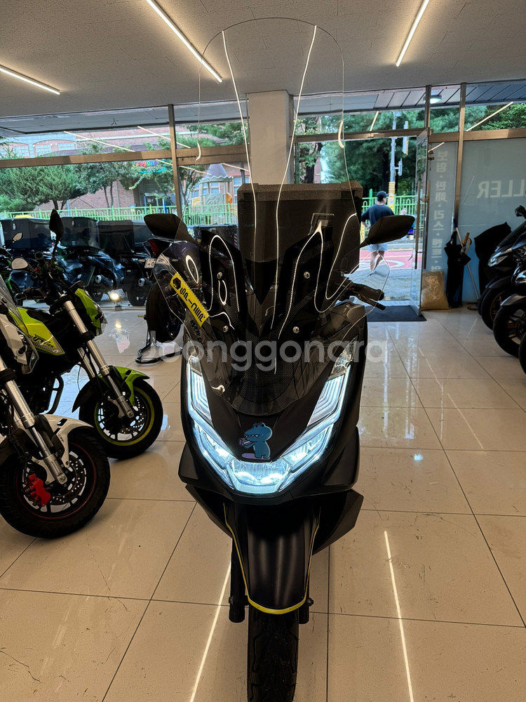 pcx125 22년식 싸게팝니다--1