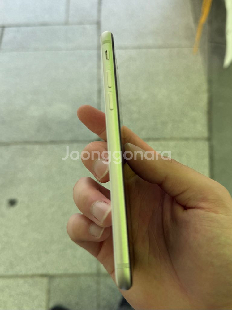 아이폰SE3 화이트 256GB--2