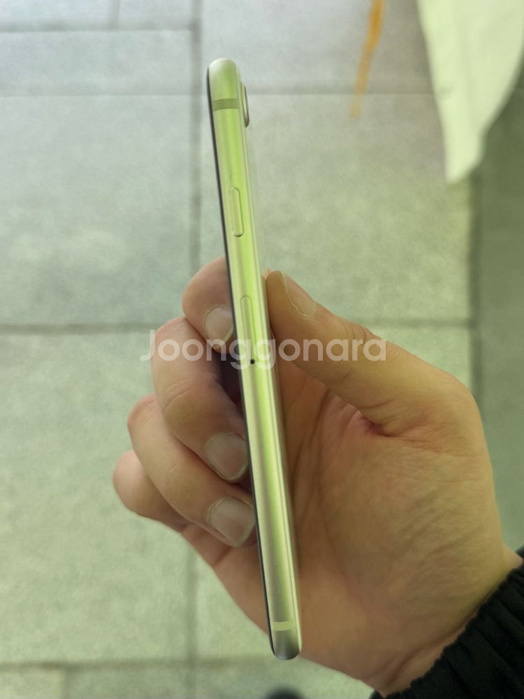 아이폰SE3 화이트 256GB--4