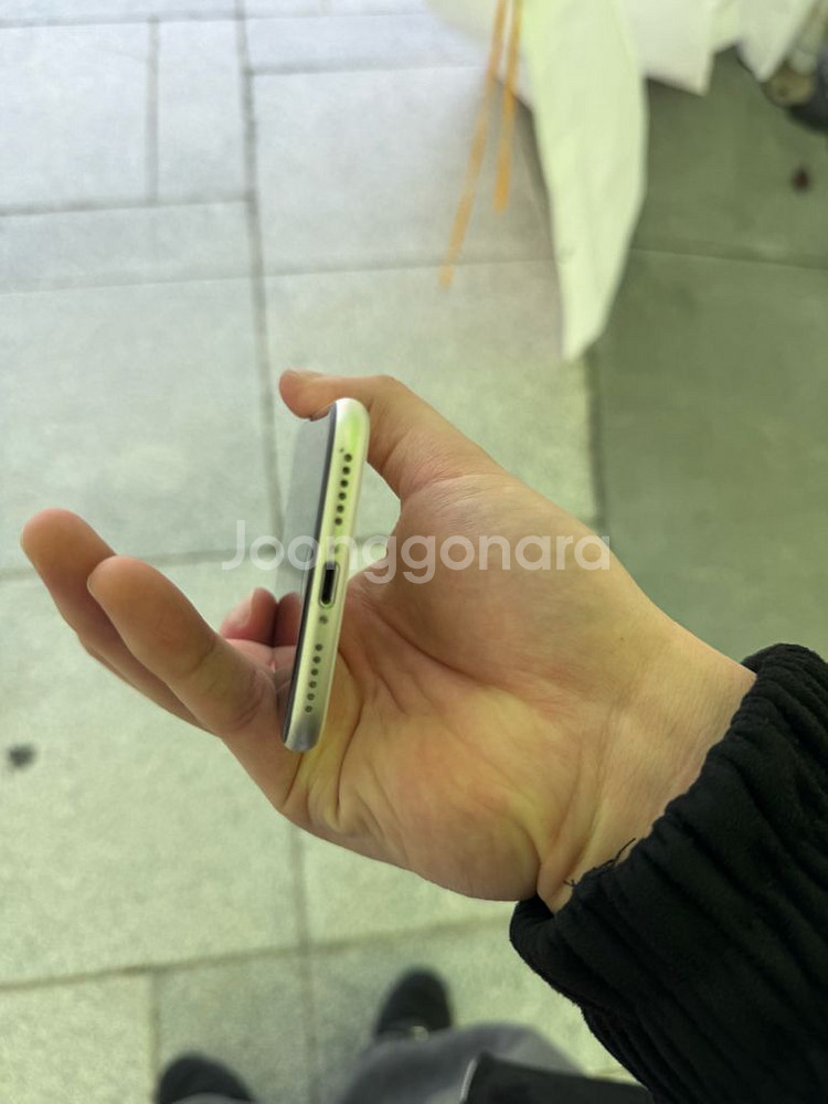 아이폰SE3 화이트 256GB--5