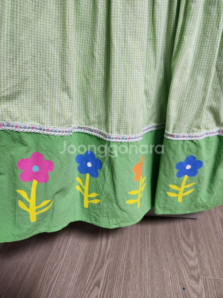 꽁떼레베 꽃밭 원피스--1