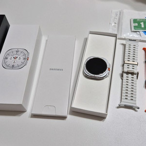 갤럭시워치7울트라 자급제 화이트입니다 신품급