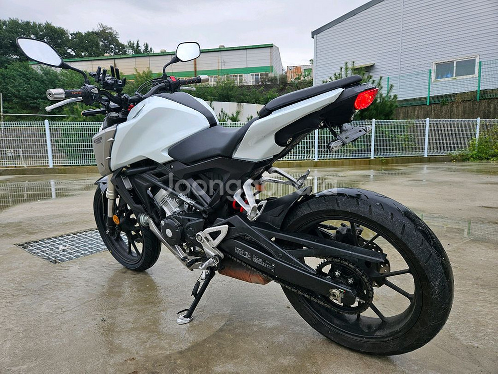 CB125r/18년식/1만키로/255만원--5
