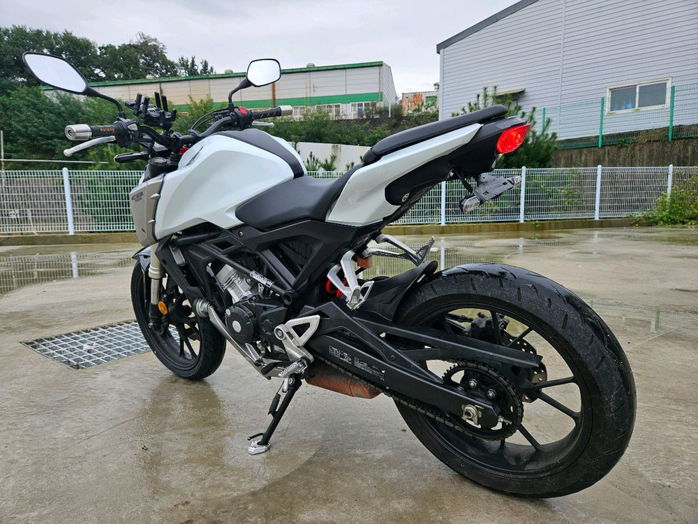 CB125r/18년식/1만키로/255만원 이미지