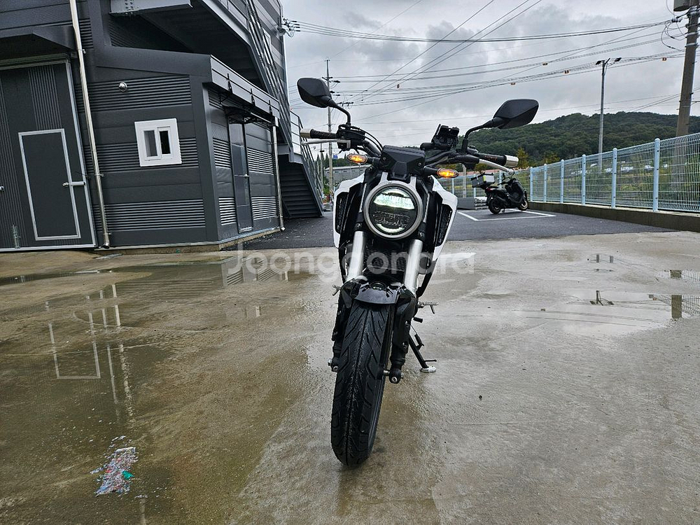 CB125r/18년식/1만키로/255만원--6