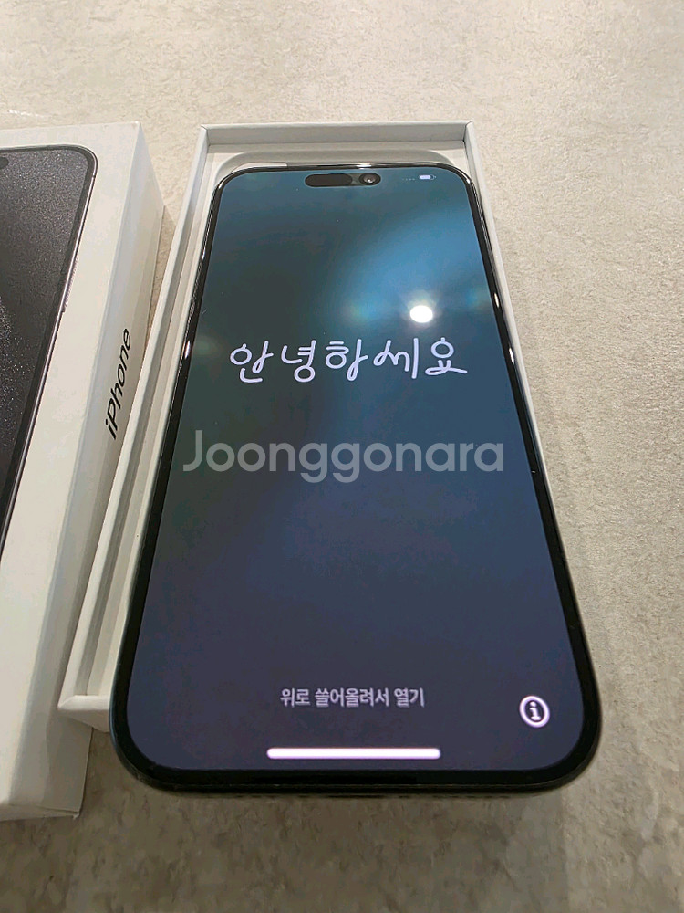 아이폰15프로 256g 블랙티타늄--1