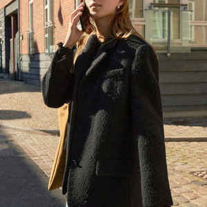 앤유 파베엘 오버사이즈 퀼팅 울 자켓 블랙 1사이즈