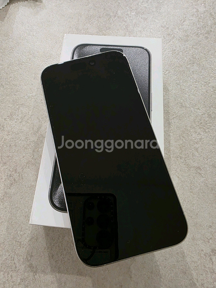 아이폰 15프로 256g 화이트티타늄--4