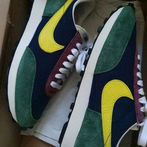 나이키 데이브레이크 옵시디언 다이나믹 옐로우