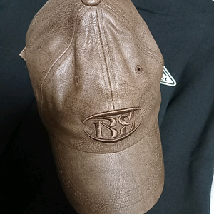 리끌로우 비건레더 볼캡 브라운 새상품