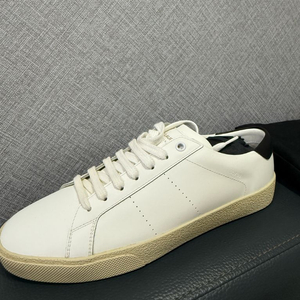SAINT LAURENT 생로랑 스니커즈 반값