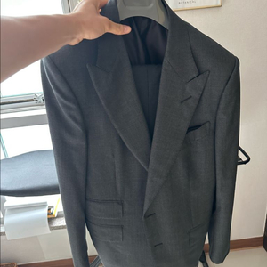 52R)톰포드 쉘튼 투피스 다크그레이