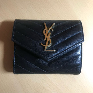 입생로랑 마틀라세 반지갑