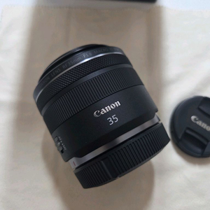 캐논 RF 35mm F1.8 MACRO IS STM