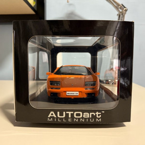 1:18 오토아트 람보르기니 디아블로 6.0 오렌지