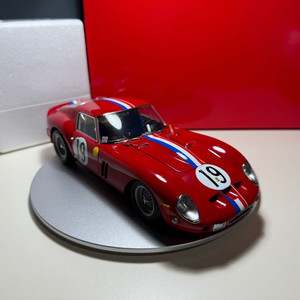 1:18 교쇼 페라리 250 GTO #19 재판