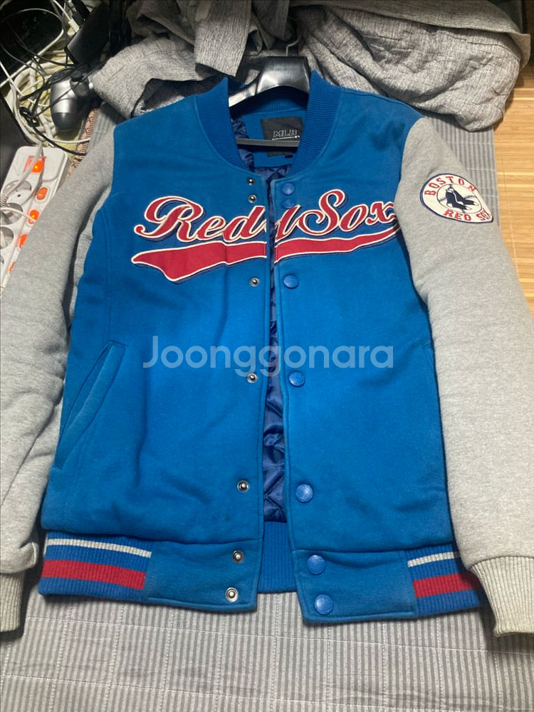 mlb 야구점퍼 95사이즈 판매합니다--0