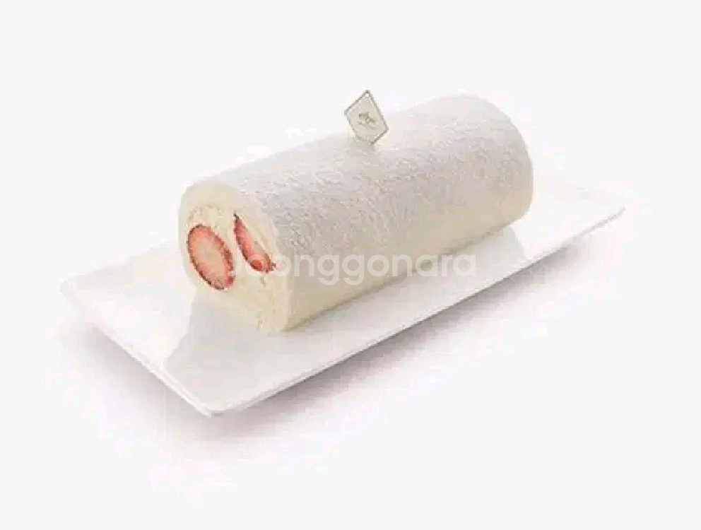 아티제 스트로베리 화이트 롤 케이크--0