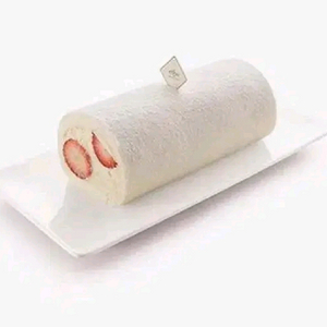 아티제 스트로베리 화이트 롤 케이크