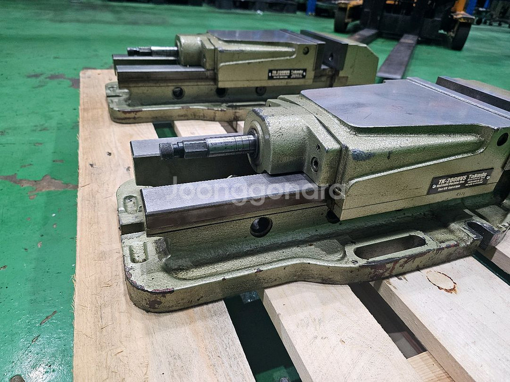 TAKEDA 유압 바이스 8인치 폭200--3