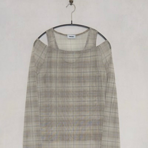 Theilma 더일마 탑 베스트 셋업 판매합니다.