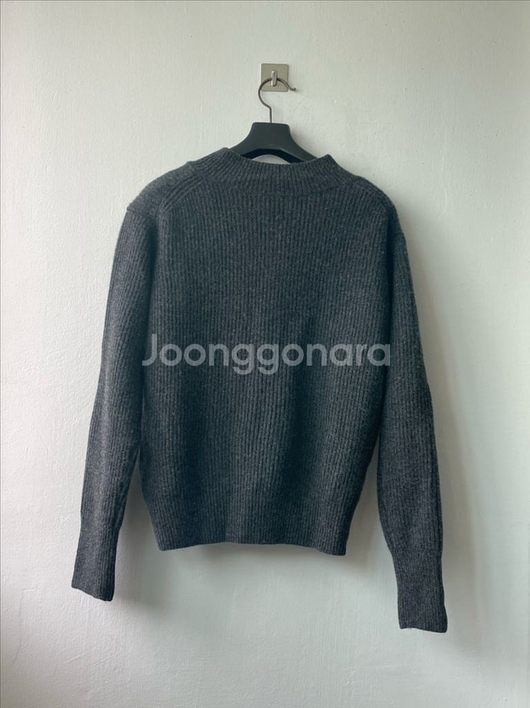 라벨 아카이브 메리노 파인울 브이넥 니트 차콜 (1)--9