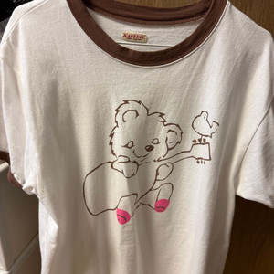 캐피탈 티셔츠