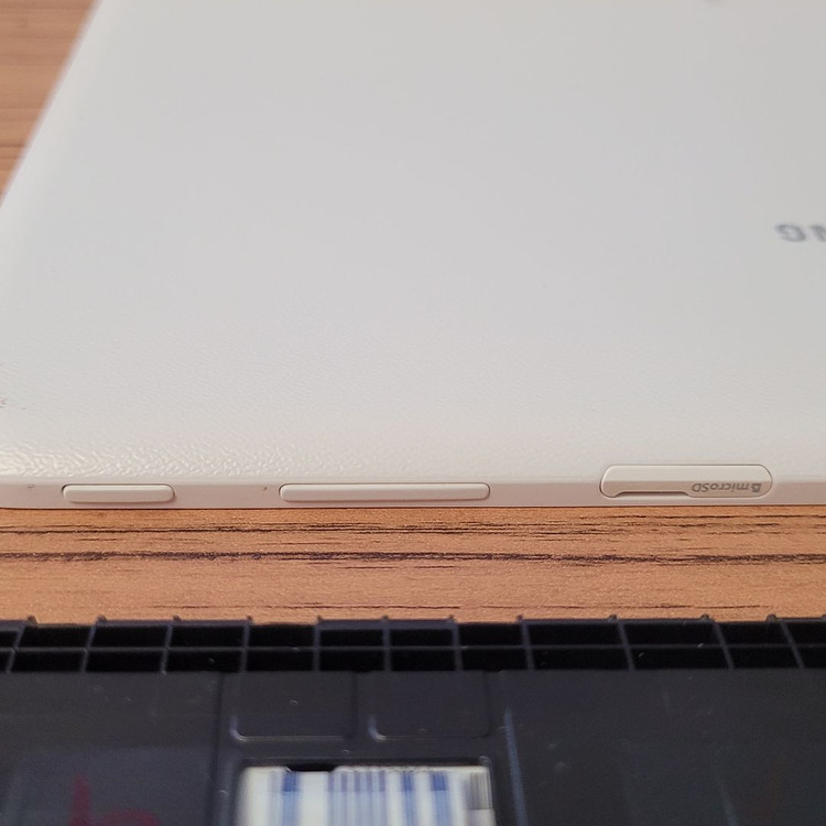 갤럭시탭 A 9.7 (SM-T550) 부품용--9