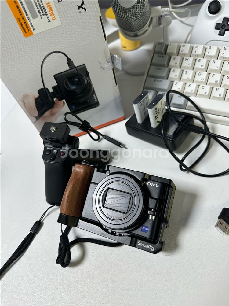 소니 RX100m7 g (스몰리그+충전기 배터리*2)--0