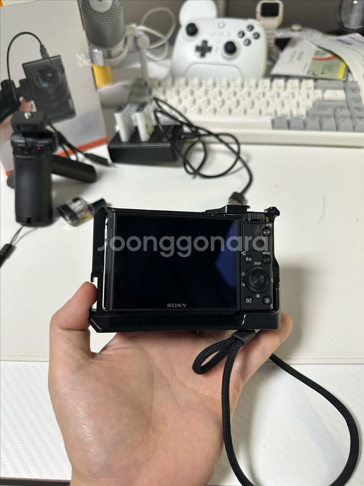 소니 RX100m7 g (스몰리그+충전기 배터리*2)--2