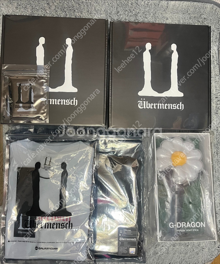 M 지드래곤 지디 권지용 위버멘쉬 반팔 티셔츠 화이트--2