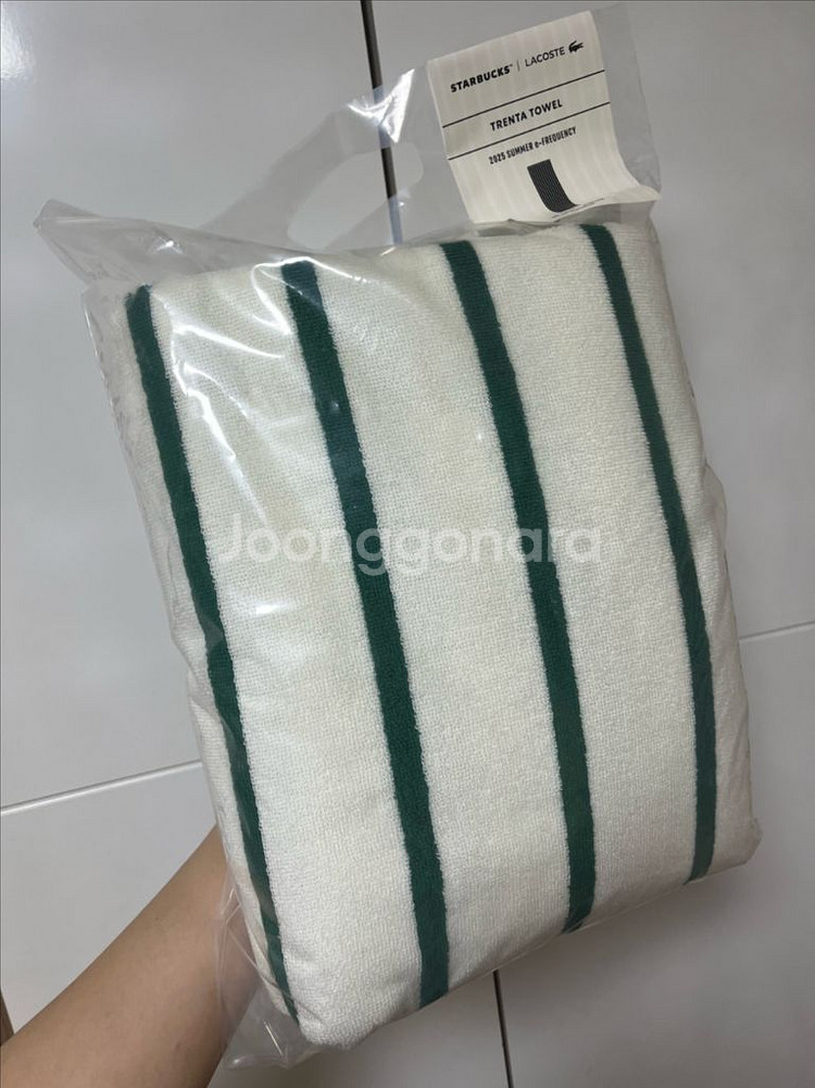 스타벅스x라코스테 트렌타월 스트라이프 미개봉--0