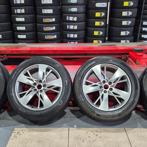 제네시스 gv70 19인치 휠타이어 세트판매합니다