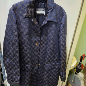 페라가모 간치니 가죽 트리밍 자켓