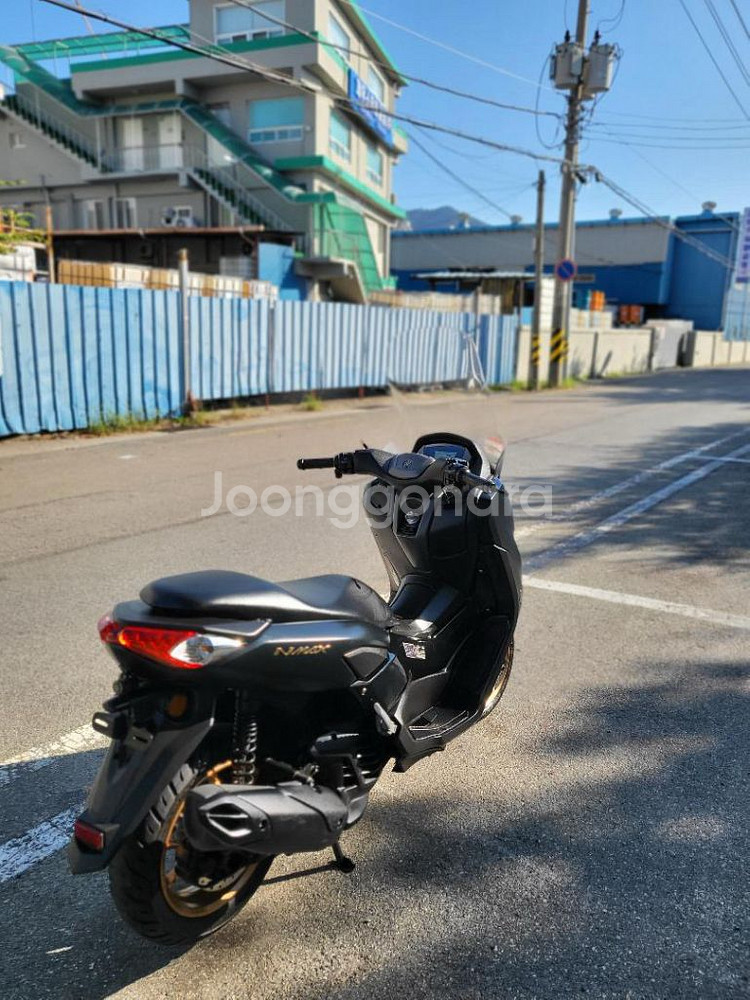 야마하 22년식 nmax125 판매합니다.--3