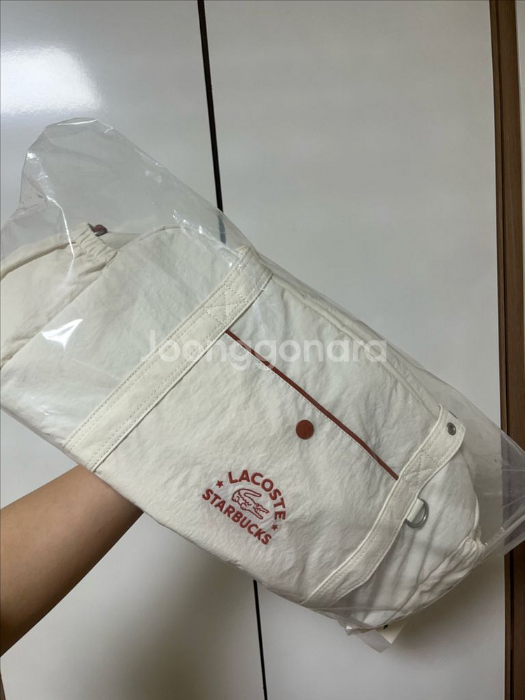 스타벅스x라코스테 더플백 아이보리--0