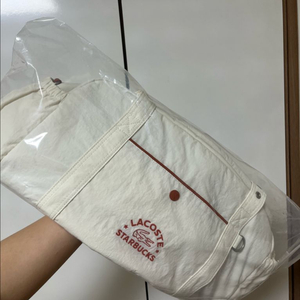 스타벅스x라코스테 더플백 아이보리