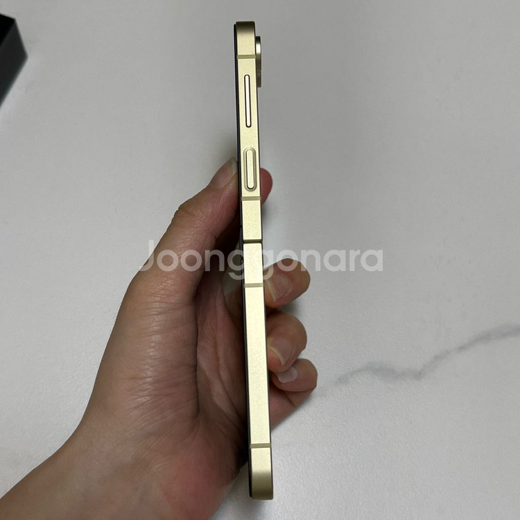 (거의새상품)자급제 갤럭시Z플립6 256기가 공기계중고--2
