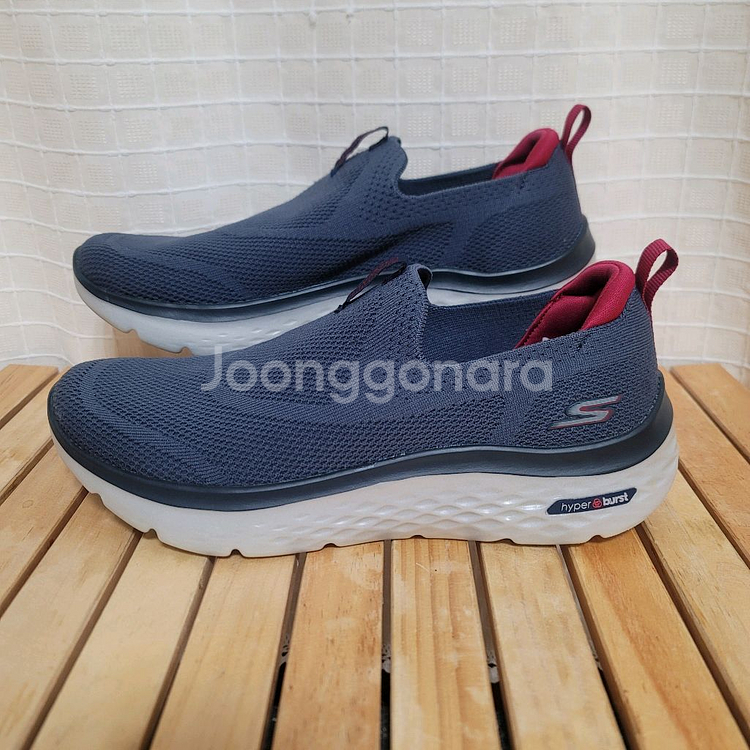 스케쳐스 고워크 하이퍼버스트 스니커즈 275--1