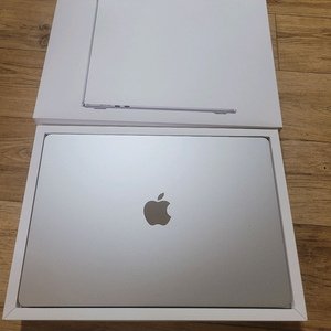 맥북에어 M4 512GB 15인치 신품급