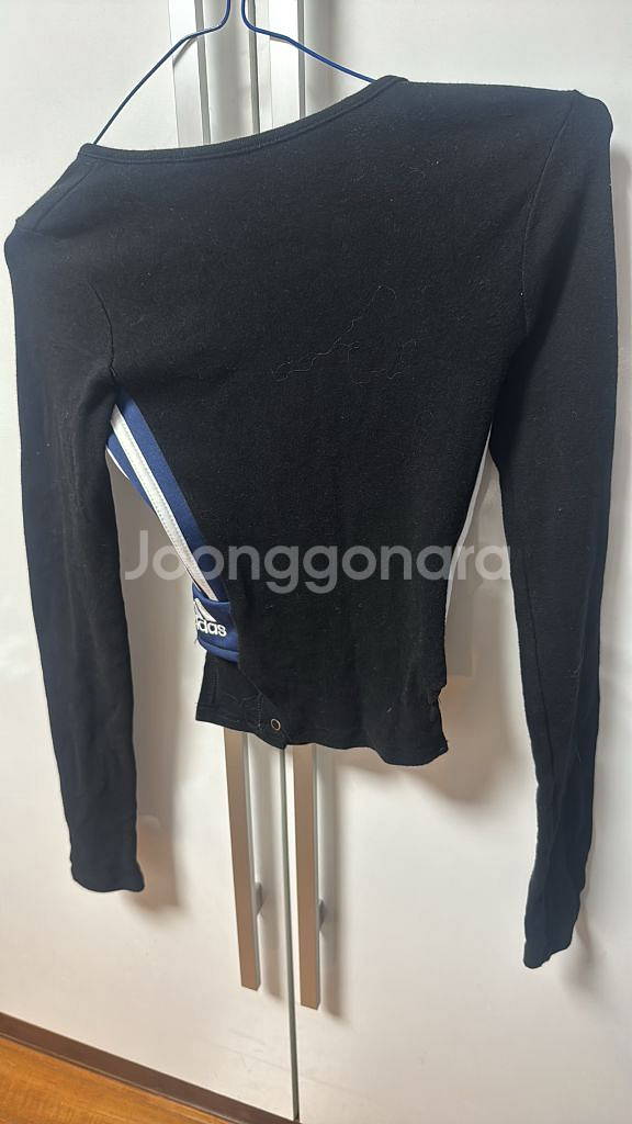 유이브 아디다스 커스텀 한소희 버튼탑--3