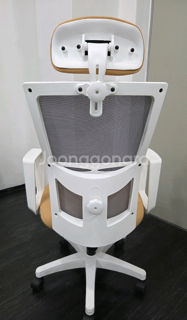 chairsco 체어스코 브랜드의 사무용 의자입니다메쉬--7