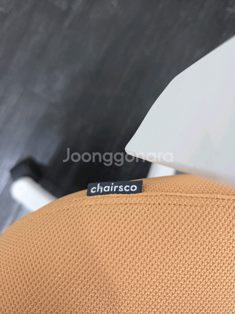 chairsco 체어스코 브랜드의 사무용 의자입니다메쉬--6