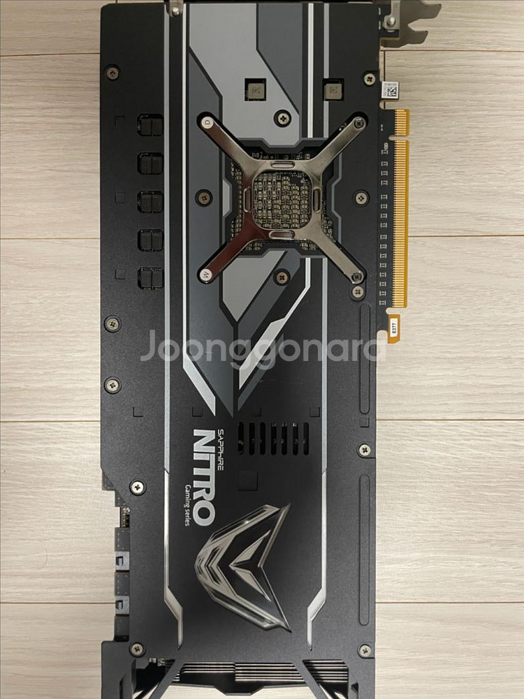 SAPPHIRE 라데온 RX Vega 56 NITRO+--1