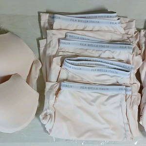 [미착용] 휠라 노와이어 브라, 사각드로즈 판매합니다!