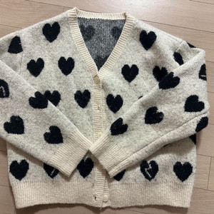 여자 하트 가디건(두께감있음)사이즈 프리 넉넉