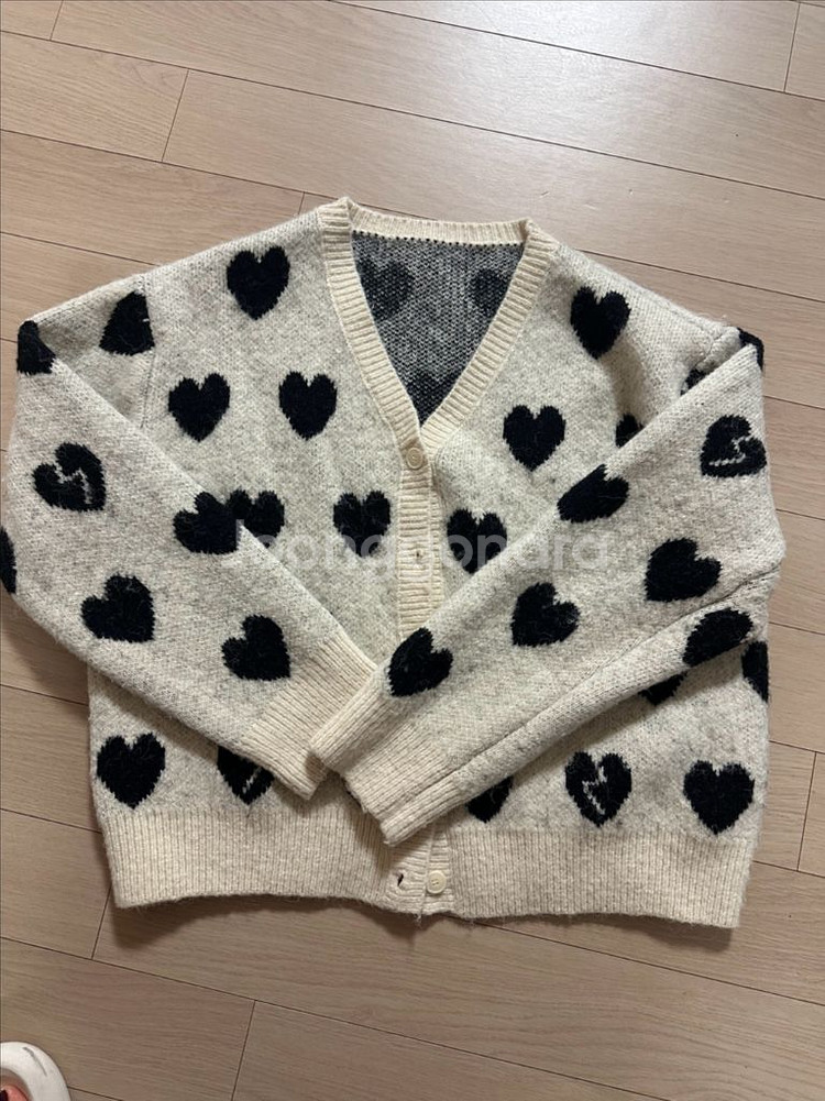 여자 하트 가디건(두께감있음)사이즈 프리 넉넉--2